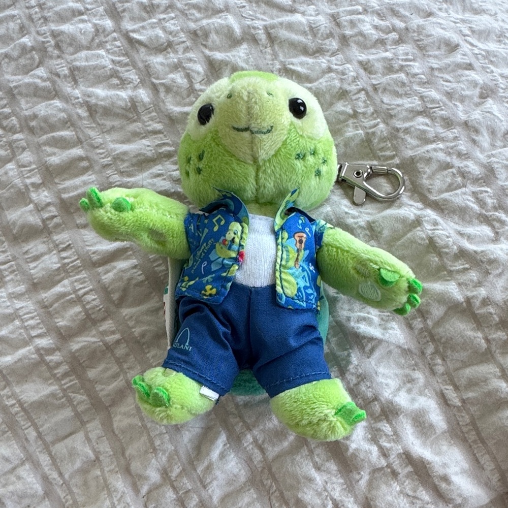 Disney Olu Aulani Bag Charm